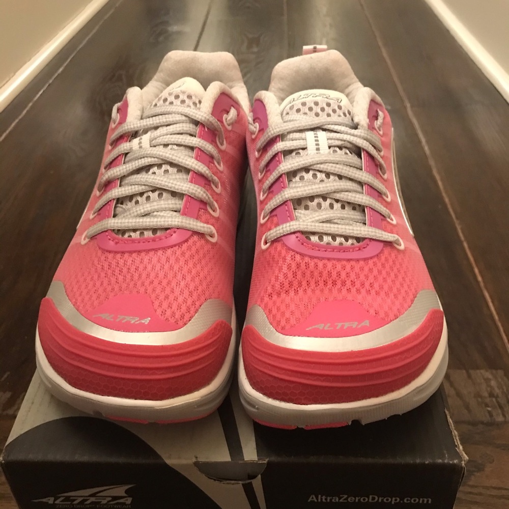 NEW NIB Altra Intuition 2.0 women’s 8.5D